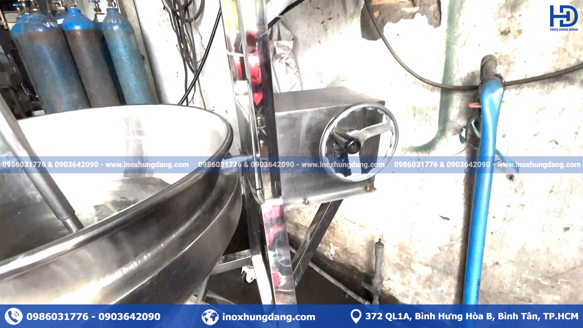 Chảo xào nếp với dung tích 150 Lít, đáp ứng nhu cầu sản xuất lớn