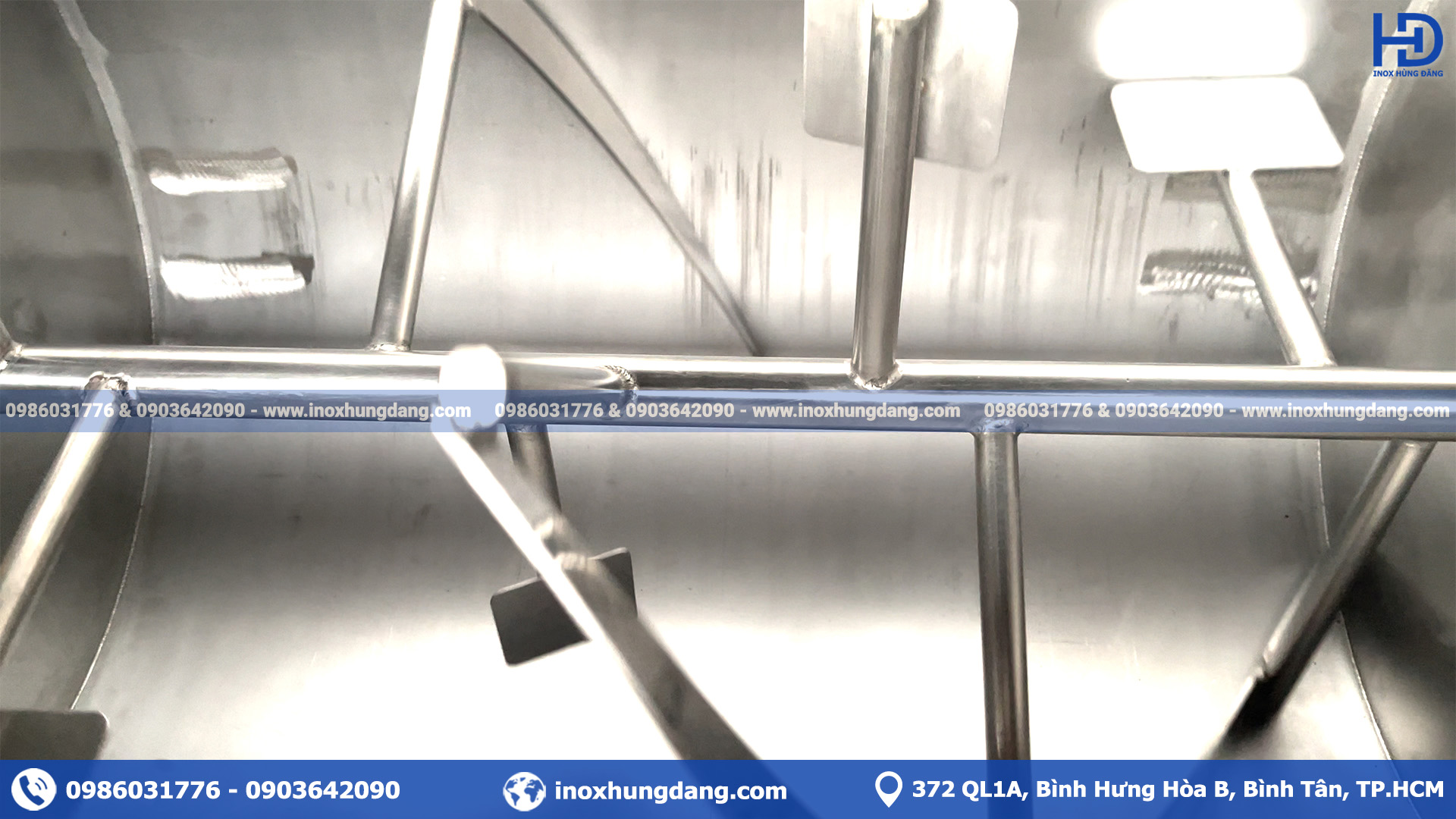 Máy trộn kim chi được sản xuất bằng Inox 304 an toàn, bền chắc