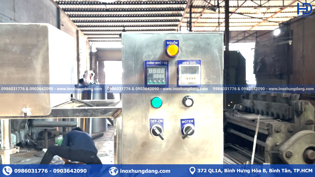 Vận hành tiện lợi: tính năng lật nghiêng và an toàn lao động